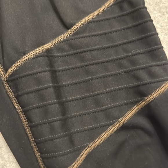 Athleta Inclination Moto Tight- Size Small - Picture 3 of 4